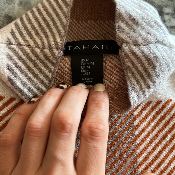 Tahari fall sweater - Picture 5 of 7